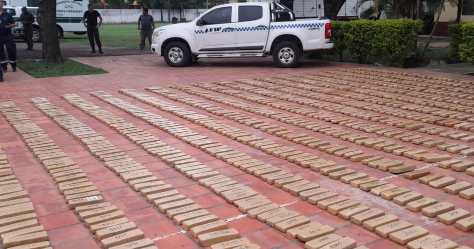 Aduana evitoacute un megacontrabando de marihuana valuado en 4 millones de doacutelares