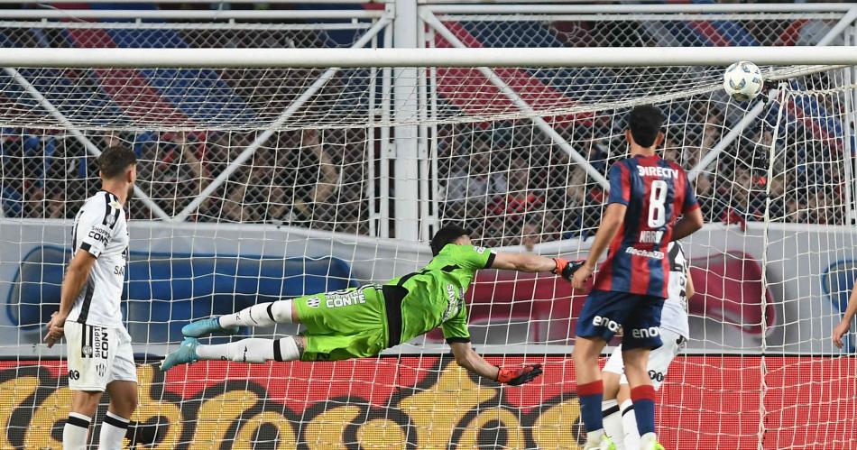 Central Coacuterdoba cayoacute ante San Lorenzo y se quedoacute afuera de la Copa de la Liga