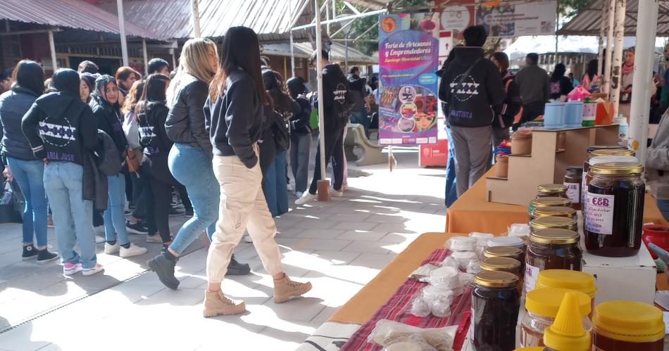 La Feria Santiago Diversidad de la Unse invita a su cierre de antildeo