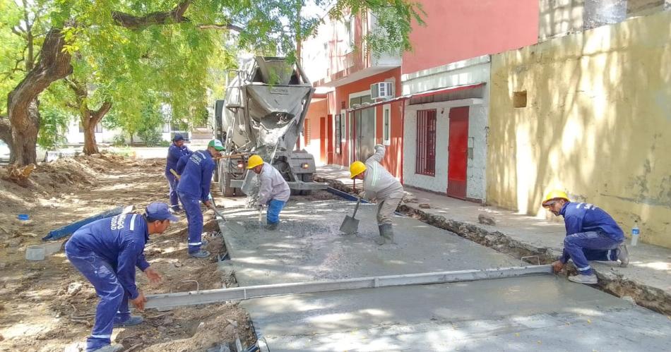 Realizan la repavimentacioacuten en un tramo de la calle Riacuteo Grande