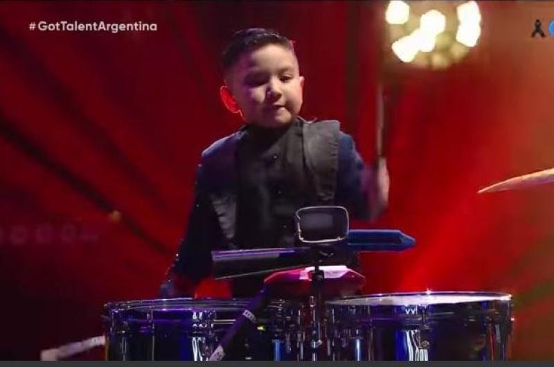 Valentiacuten Arias llevaraacute su ingenio para tocar el timbal a Got Talent de EEUU