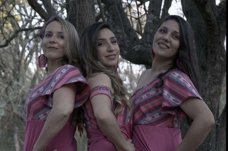 Las Mullieres regresan con fuerza sanadora al canto