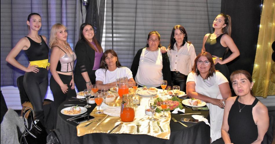 CENA DE FIN DE ANtildeO DE LAS DIVISIONES INFERIORES DE MITRE