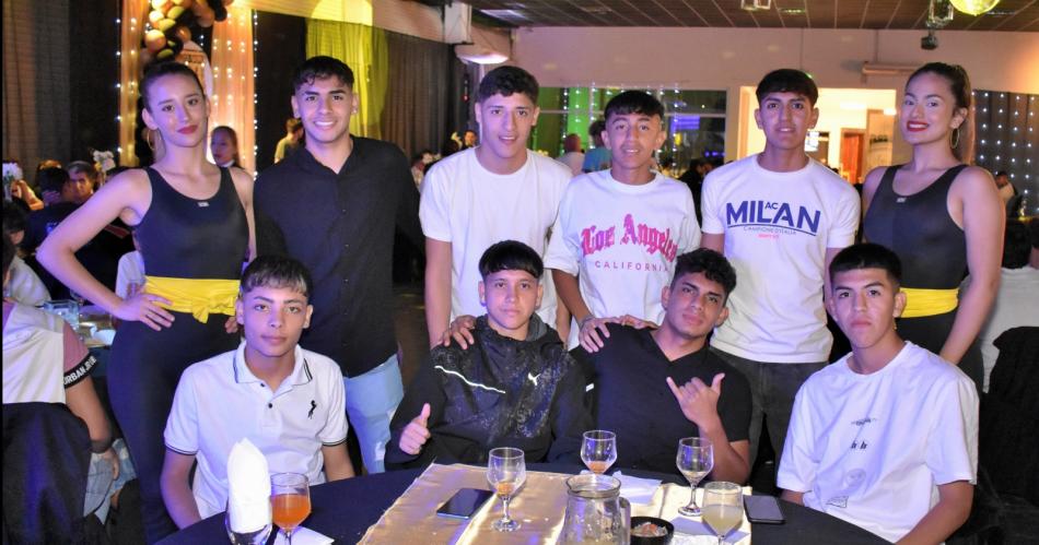 CENA DE FIN DE ANtildeO DE LAS DIVISIONES INFERIORES DE MITRE