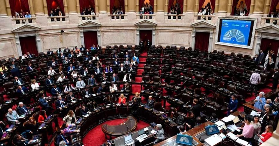 Juraron los 130 diputados electos y Martiacuten Menem asumioacute como presidente de la Caacutemara Baja