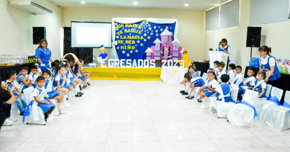 Con emocioacuten el jardiacuten Arco Iris de Las Termas cerroacute su actividad escolar