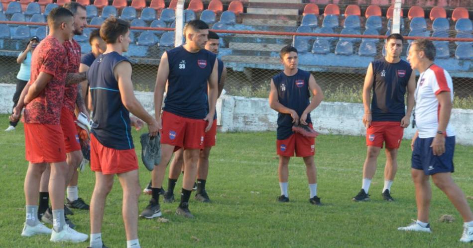 Asumioacute el nuevo entrenador de Guumlemes