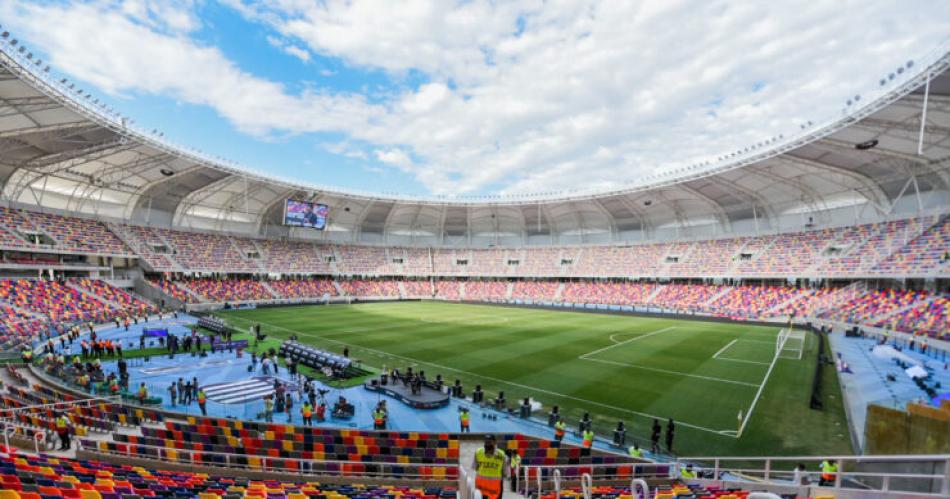 Habraacute 20 mil hinchas del Canalla en el estadio Uacutenico