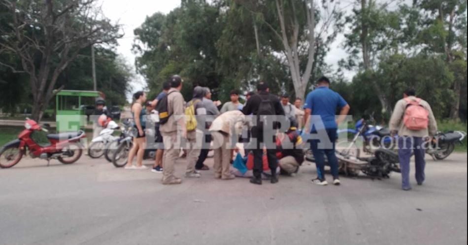 La Banda- motociclista fue hospitalizado tras ser embestido por un auto