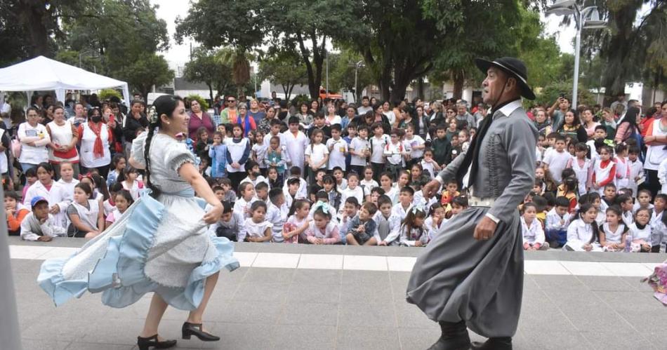 Friacuteas realiza mantildeana el 1deg Festival Solidario para recaudar alimentos