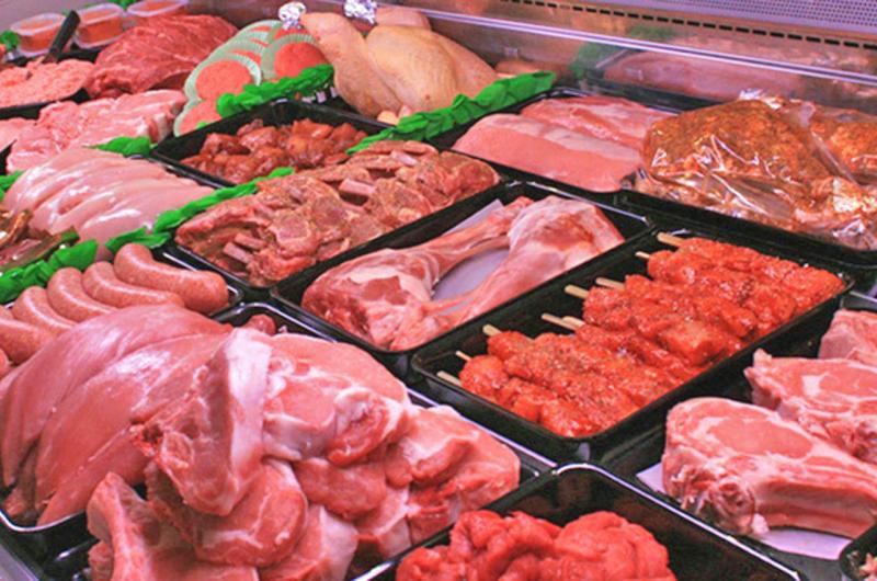 Los precios de la carne vacuna acusaron una leve baja por el derrumbe que tuvo el consumo