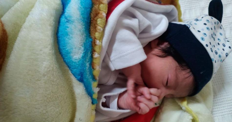 El primer bebeacute de 2024 nacioacute en el hospital de La Banda