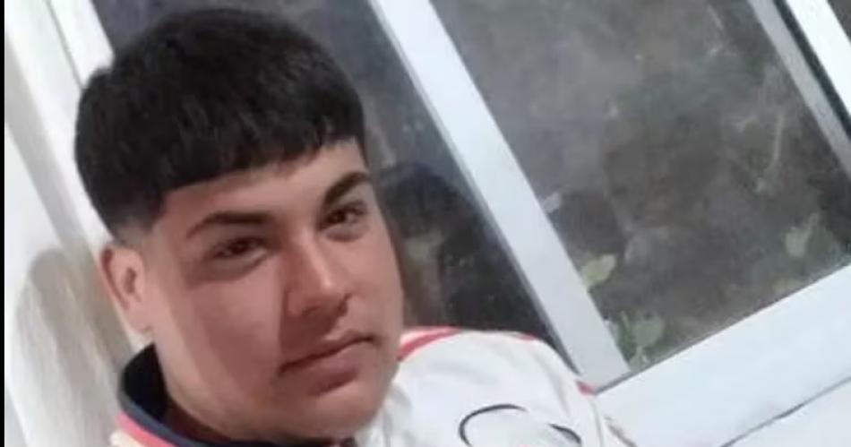 Brutal- una patota emboscoacute y matoacute a puntildealadas a un joven de 18 antildeos