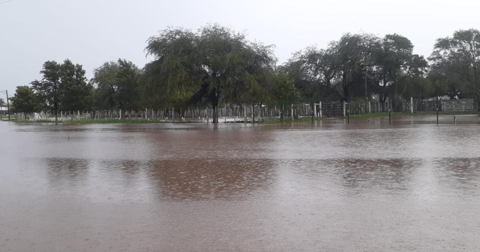 Varias familias asistidas por inundaciones en Quimili