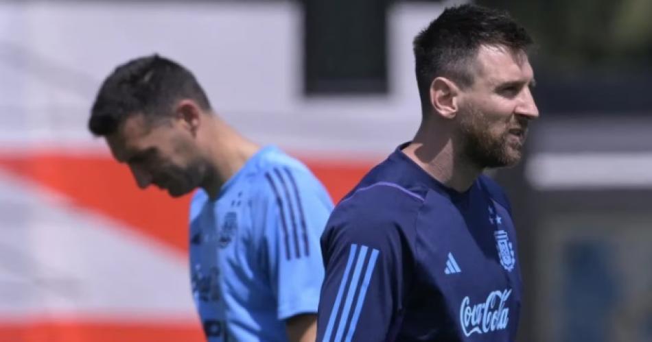 Messi y Scaloni podrían coincidir en Miami a fin de mes (Foto- AFP)