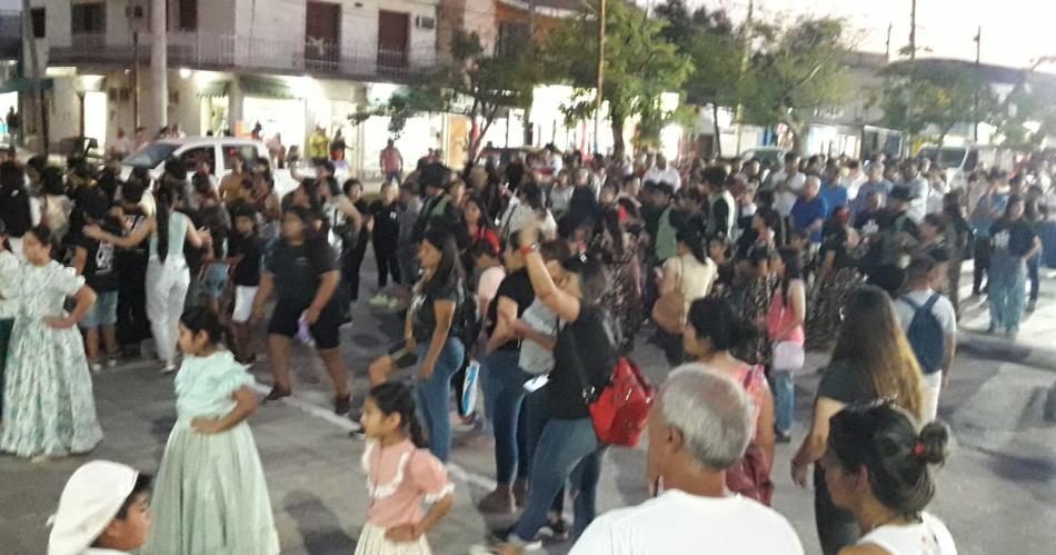 Inicia el Festival Santiaguentildeo de la Tradicioacuten en Antildeatuya