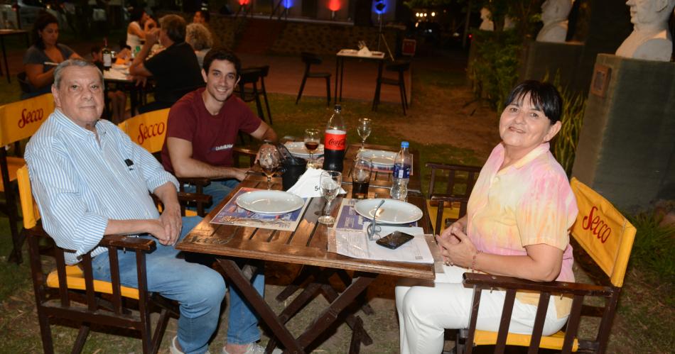 NOCHE DE VERANO EN EL PARQUE AGUIRRE