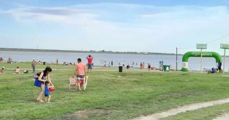 Las Termas es visitada por turistas en el primer fin de semana del 2024